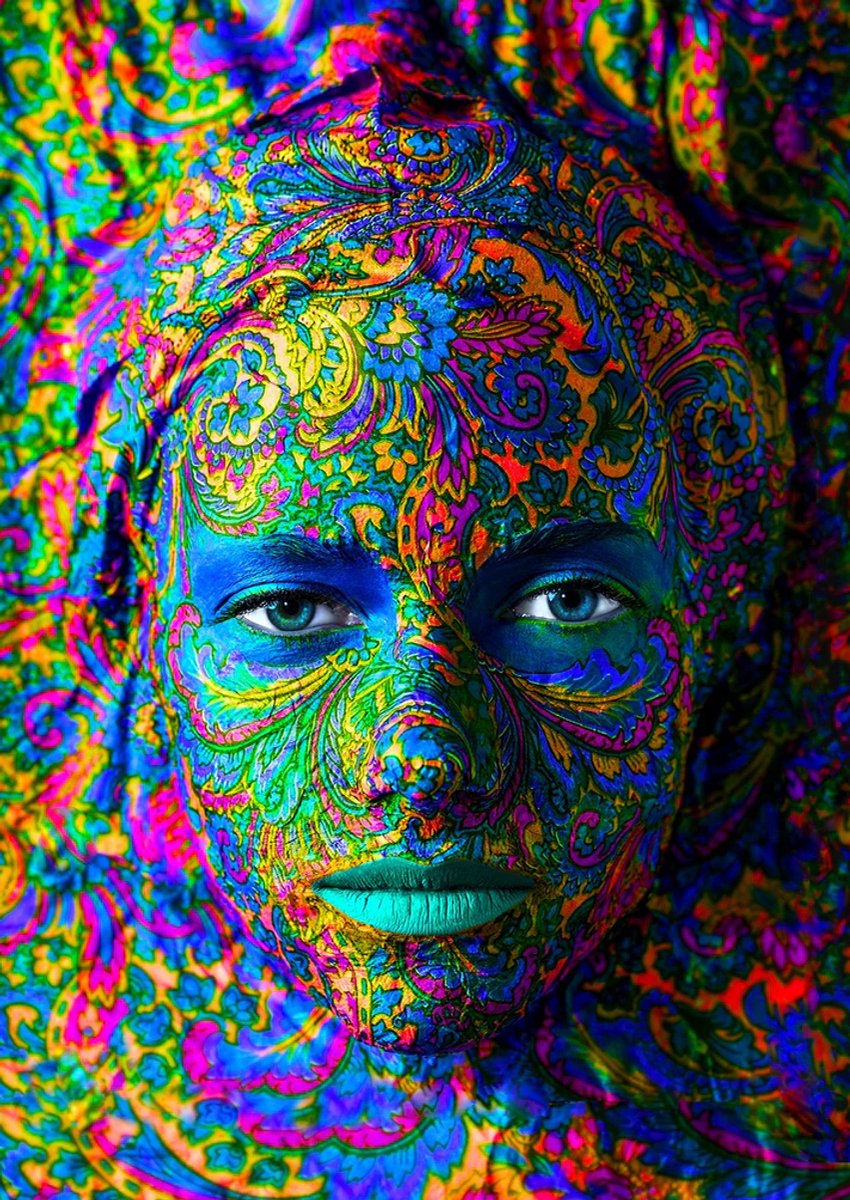 Enjoy Puzzle legpuzzel vrouw kunst make-up | 1.000 stukjes kleurrijk puzzelplezier.